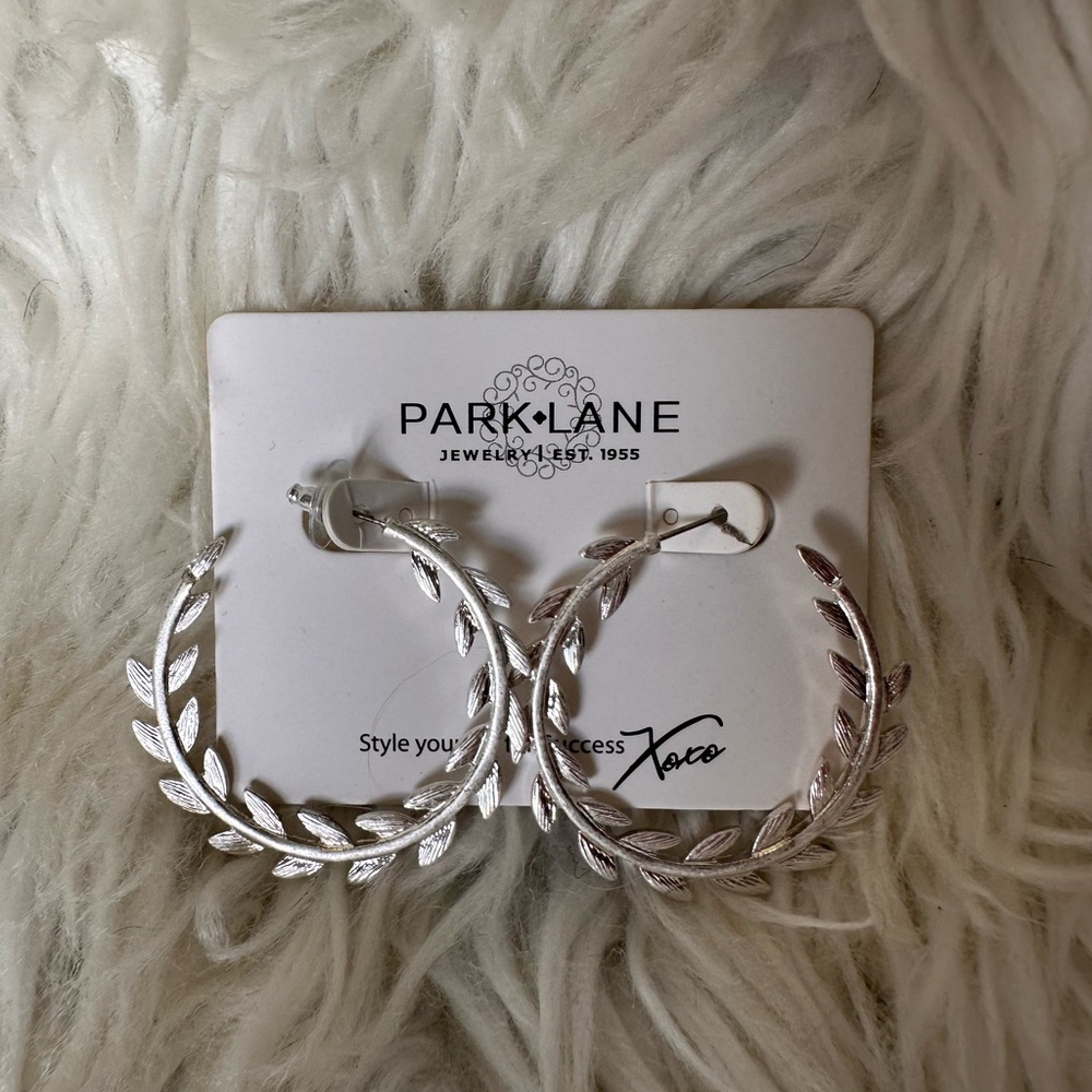 Park Lane Silver Leaf Design Earrings